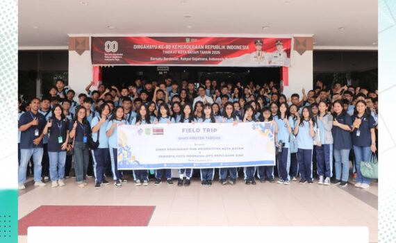 Kadis Kominfo mewakili Wako Batam menerima kunjungan field trip SMA Tabgha literasi digital dan keamanan siber