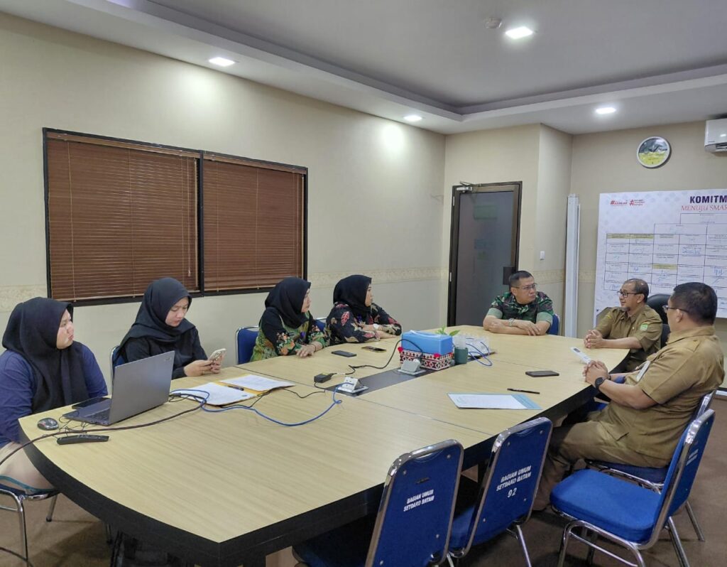 DITJEN STRATEGI PERTAHANAN KEMHAN KUNJUNGI DISKOMINFO BATAM UNTUK PENGUMPULAN DATA PERTAHANAN SIBER